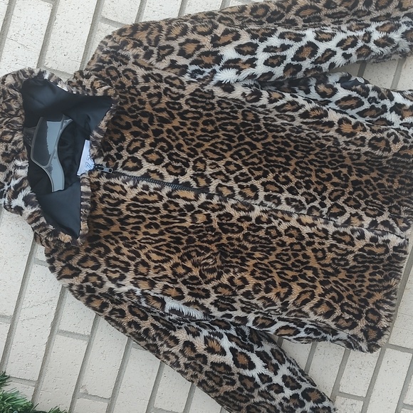 Leopard Coat* - Picture 5 of 10